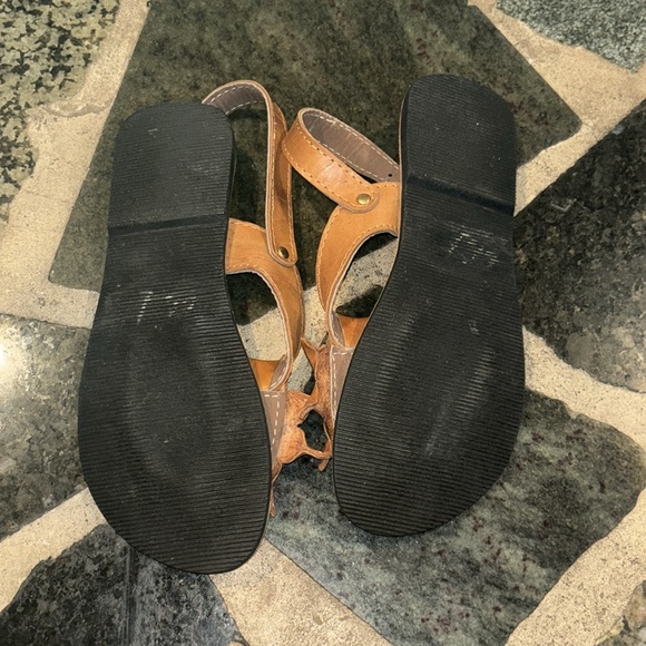 Genuine raw leather flat sandal size 37 = US 6- 6.5 - Picture 4 of 6